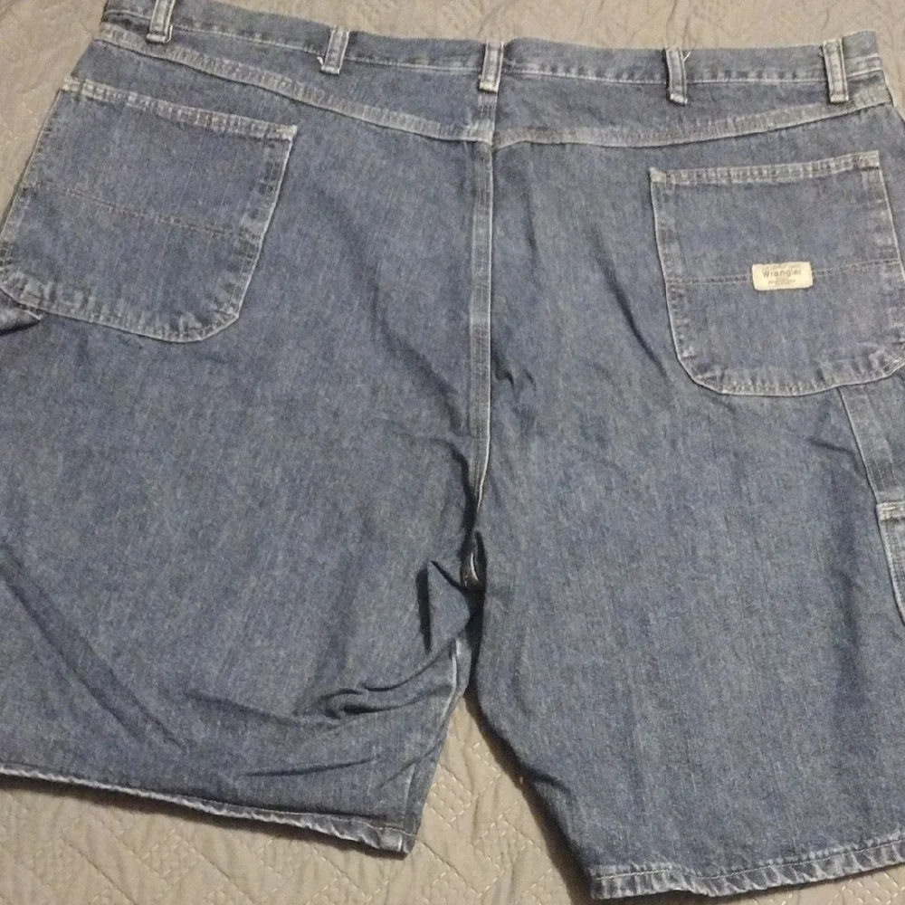 Wrangler Men's Blue Denim Shorts​​ - Picture 2 of 4